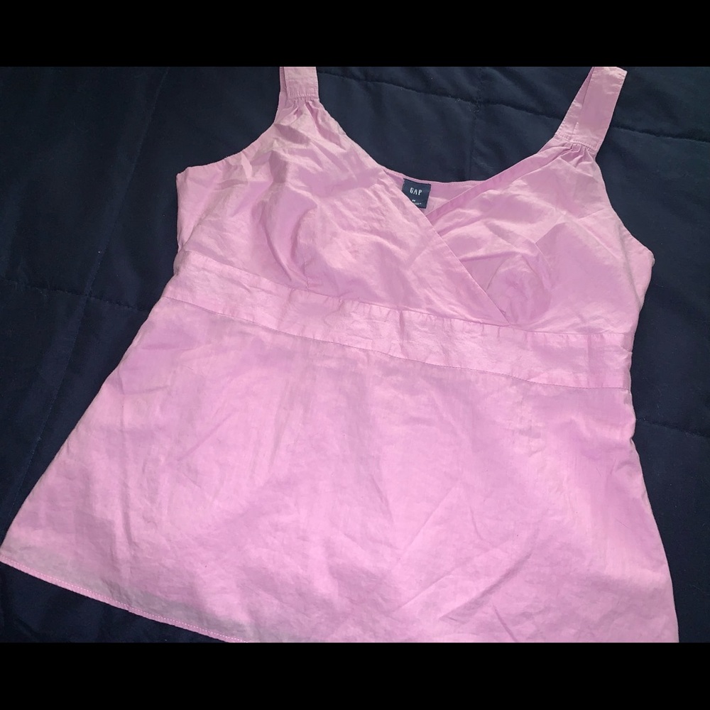 Gap top, size Medium, soft purple/pink lilac